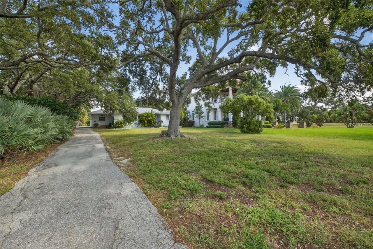 215 Edgewater Drive , Dunedin, FL 34698 Photo