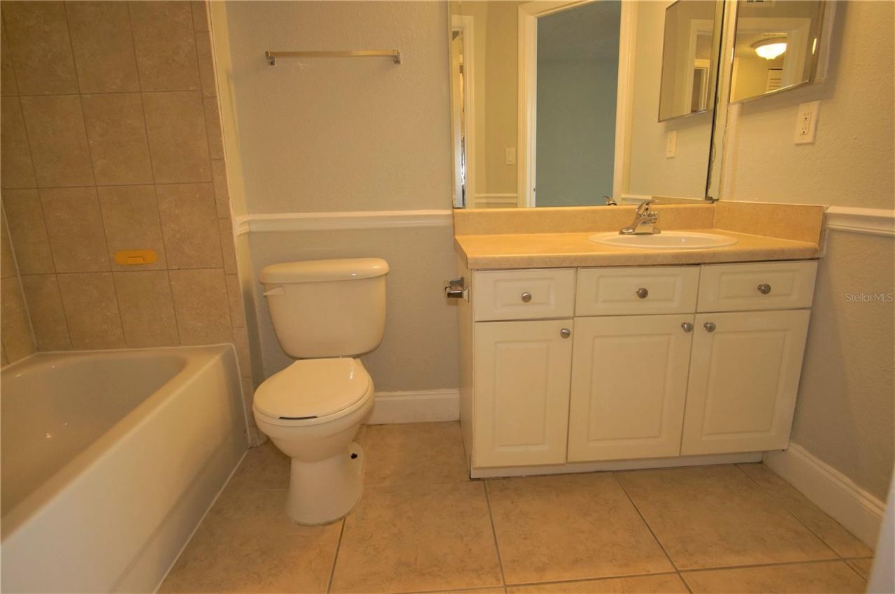 4572 Commander Drive , Unit 1237, Orlando, FL 32822 Photo