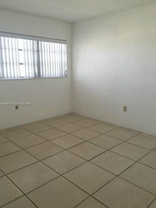 2005 Sans Souci Blvd , Unit 305, North Miami, FL 33181 Photo