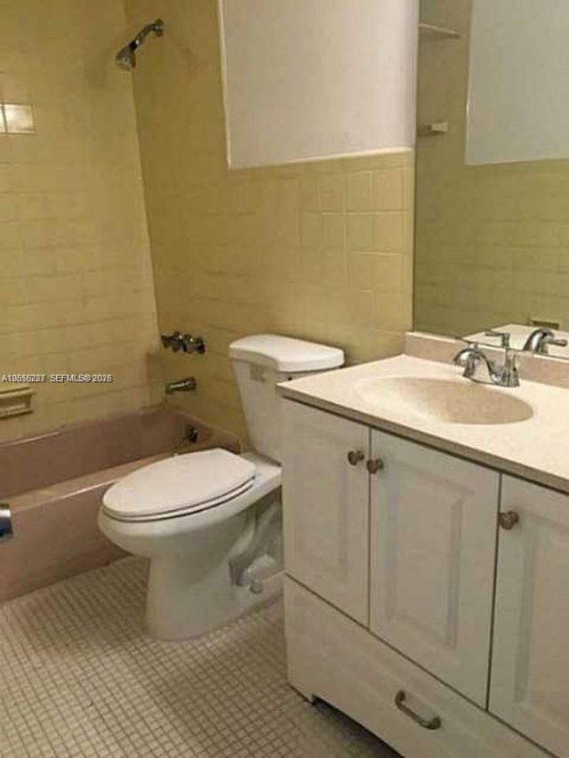 2005 Sans Souci Blvd , Unit 305, North Miami, FL 33181 Photo