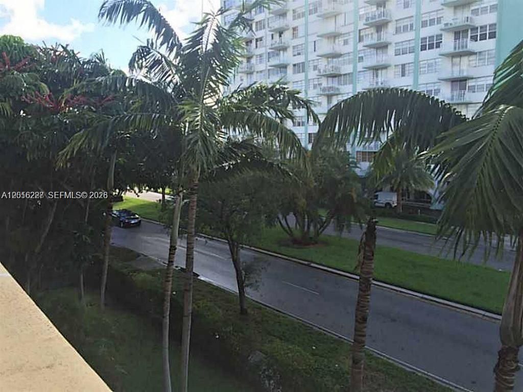 2005 Sans Souci Blvd , Unit 305, North Miami, FL 33181 Photo
