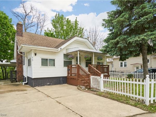 2747 3rd Street , Cuyahoga Falls, OH 44221