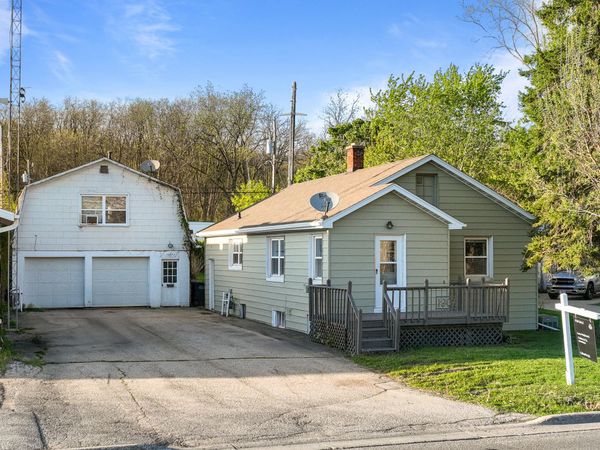 1207 Grant St, Lake Geneva, WI 53147