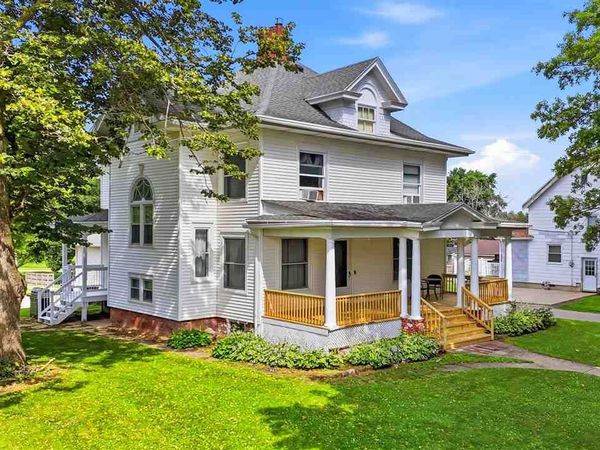 605 Williams, Victor, IA 52347
