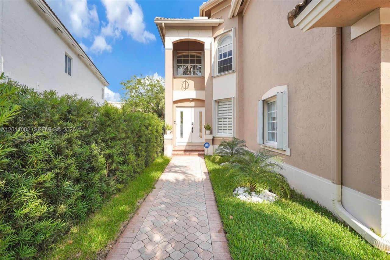 10762 NW 71st St, Doral, FL 33178 Photo