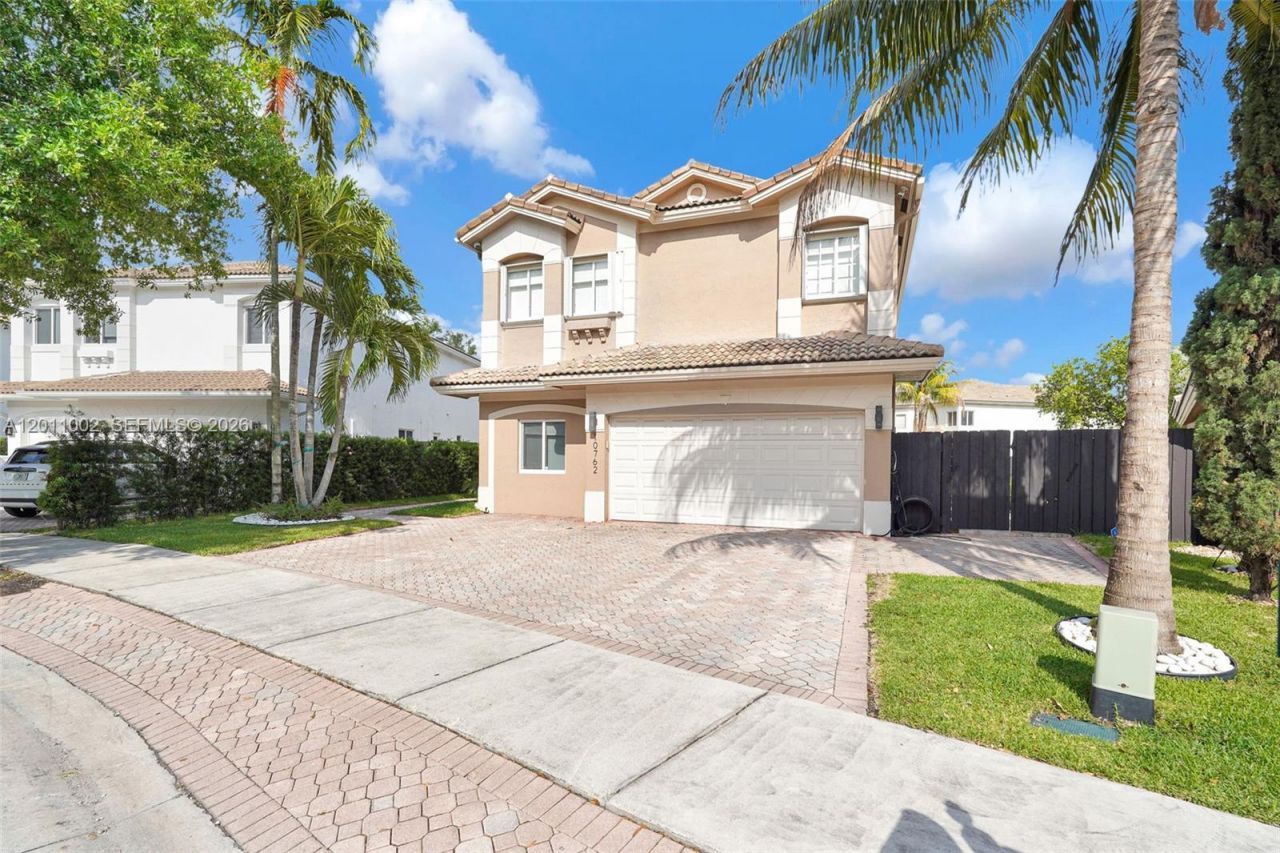 10762 NW 71st St, Doral, FL 33178 Photo