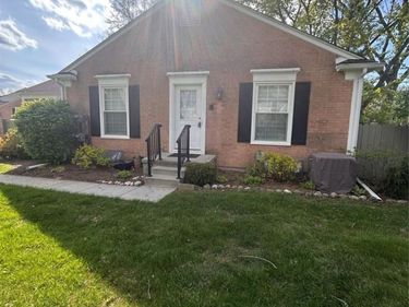1466 Knights Ridge Court, Rochester Hills, MI 48306