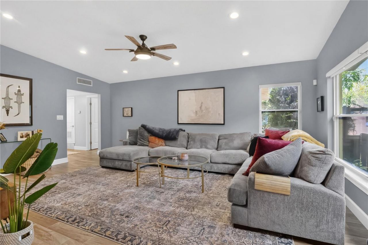 5020 Saint Marie Avenue , Belle Isle, FL 32812 Photo