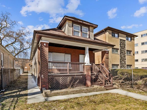 9220 S Dauphin Avenue , Chicago, IL 60619