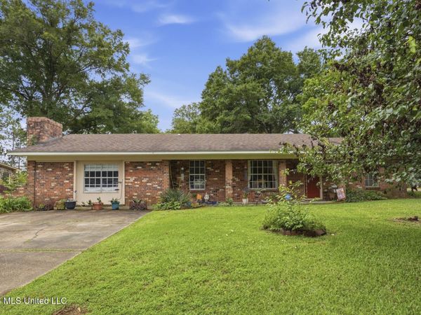 221 Saint Augustine Drive, Madison, MS 39110