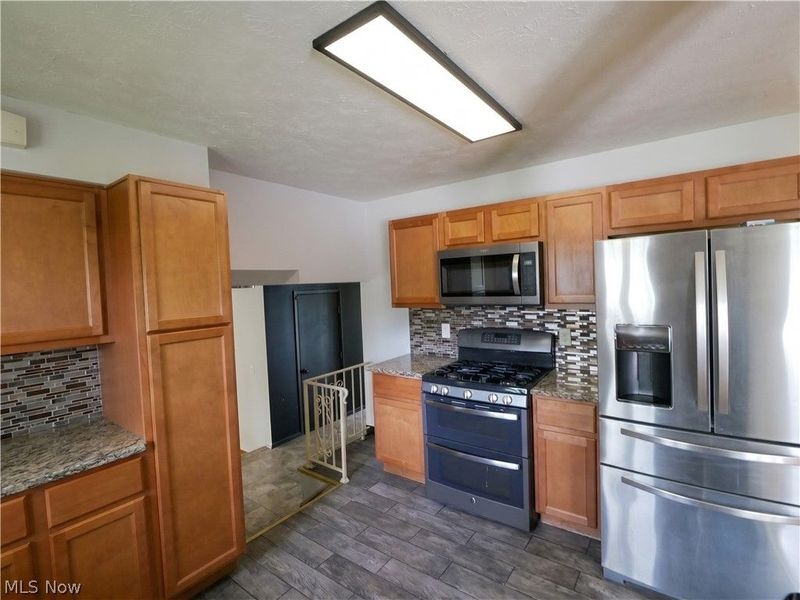4633 Whitehall Drive, South Euclid, OH 44121 Photo 12