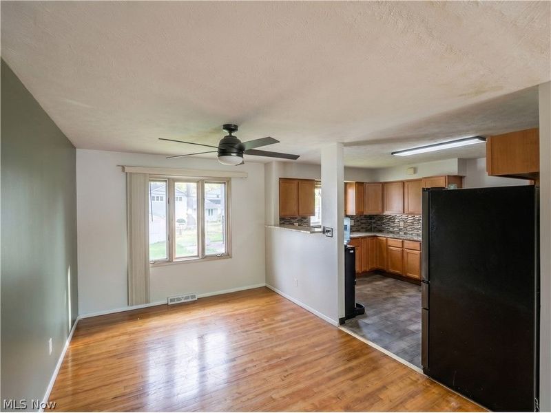 4633 Whitehall Drive, South Euclid, OH 44121 Photo 9