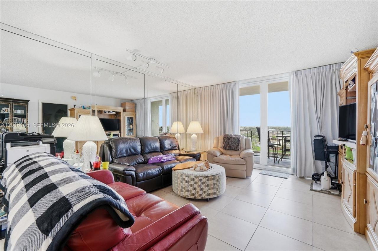 521 N Riverside Dr, Unit 606, Pompano Beach, FL 33062 Photo