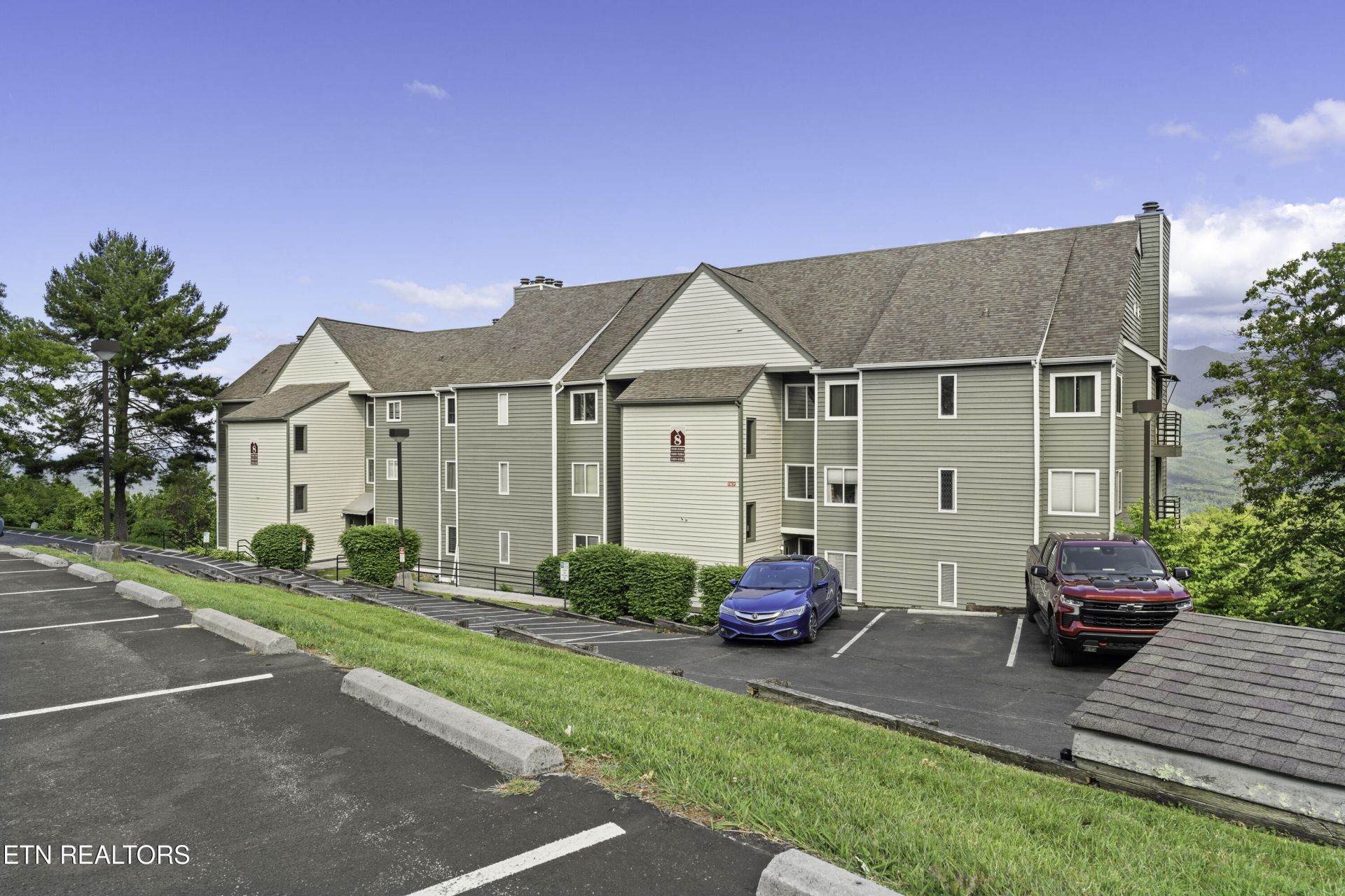 1260 Ski View Drive, Gatlinburg, TN 37738 Main Photo