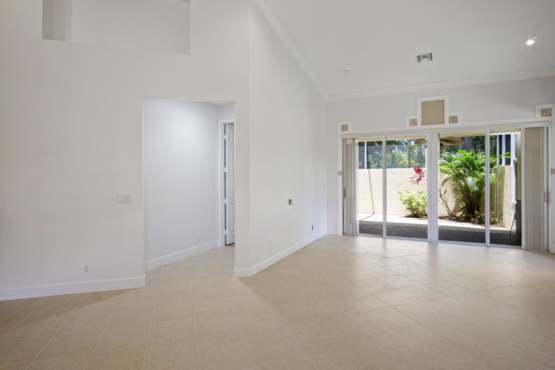 7084 Torrey Pines Circle, Port Saint Lucie, FL 34986 Photo