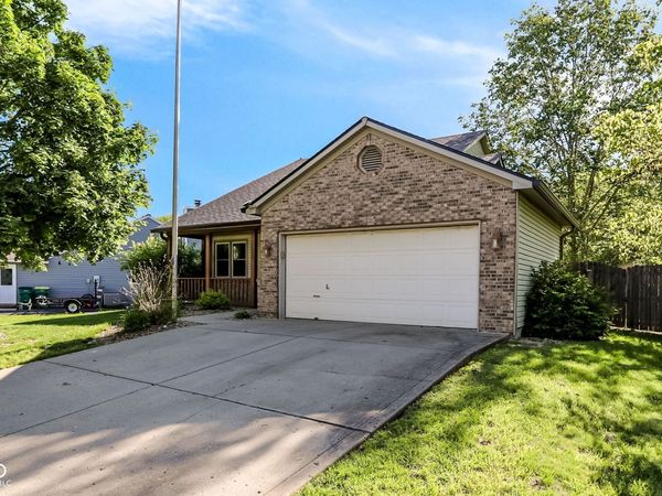 3955 Pebble Beach Drive , Franklin, IN 46131