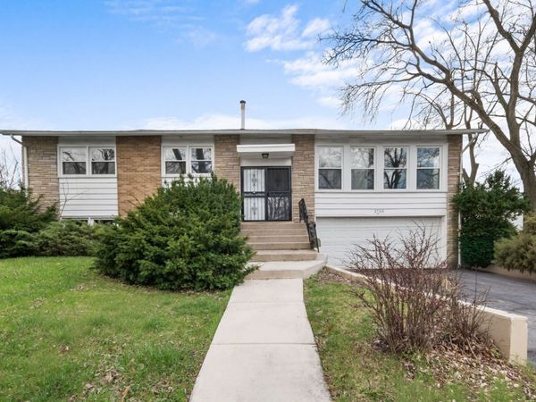 2808 Cherrywood Lane , Hazel Crest, IL 60429