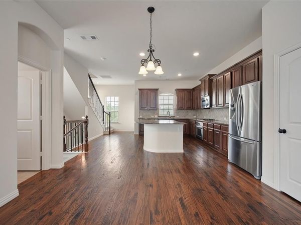 6491 Las Colinas Boulevard, Irving, TX 75039
