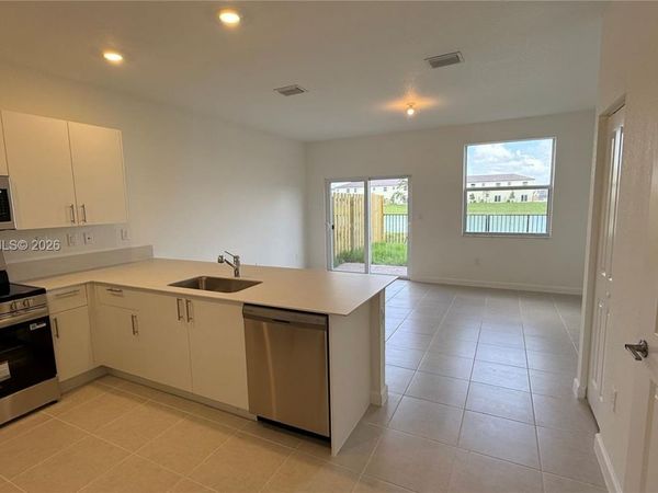 2792 SE 26th Ave, Homestead, FL 33035