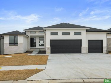 5811 N 197th Street, Elkhorn, NE 68022