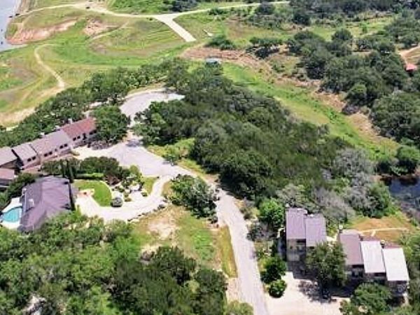 950 WESLEY RIDGE DR, Spicewood, TX 78669