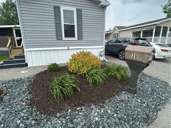 28 Hilltop Dr , Finleyville, PA 15332