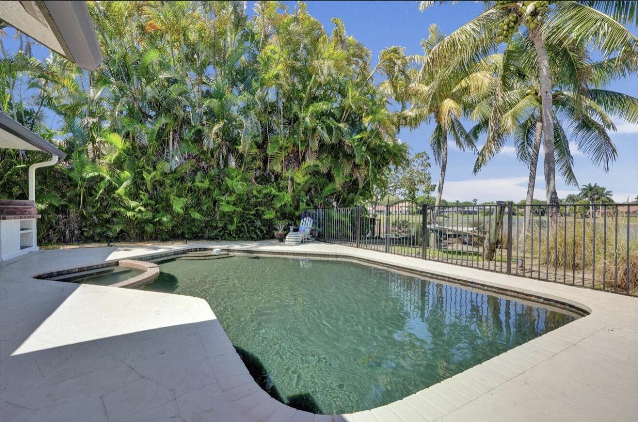 5102 NW 59th Way, Coral Springs, FL 33067 Photo
