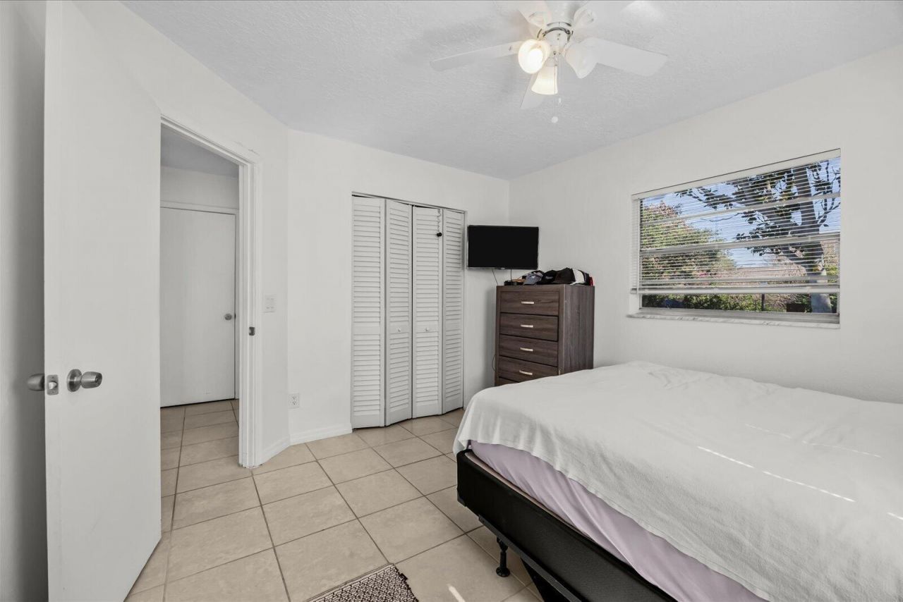 1549 SE Minorca Avenue, Port Saint Lucie, FL 34952 Photo