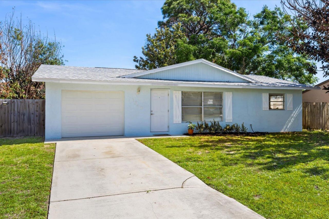1549 SE Minorca Avenue, Port Saint Lucie, FL 34952 Photo