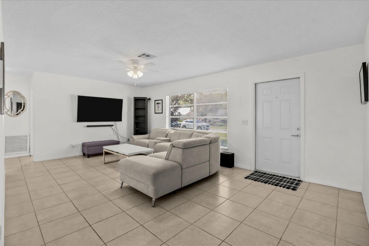 1549 SE Minorca Avenue, Port Saint Lucie, FL 34952 Photo