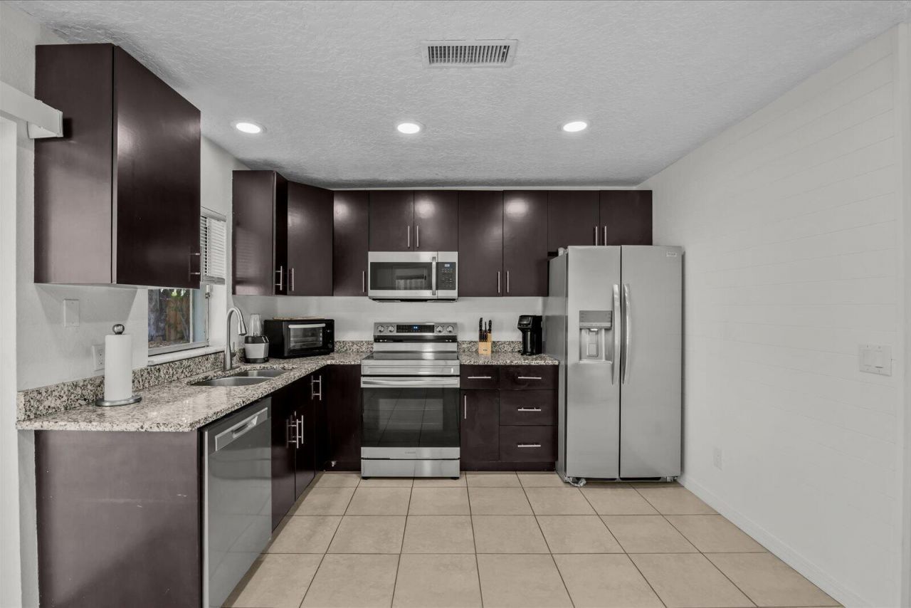 1549 SE Minorca Avenue, Port Saint Lucie, FL 34952 Photo