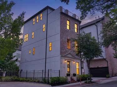 406 Mills Street, Fort Worth, TX 76102