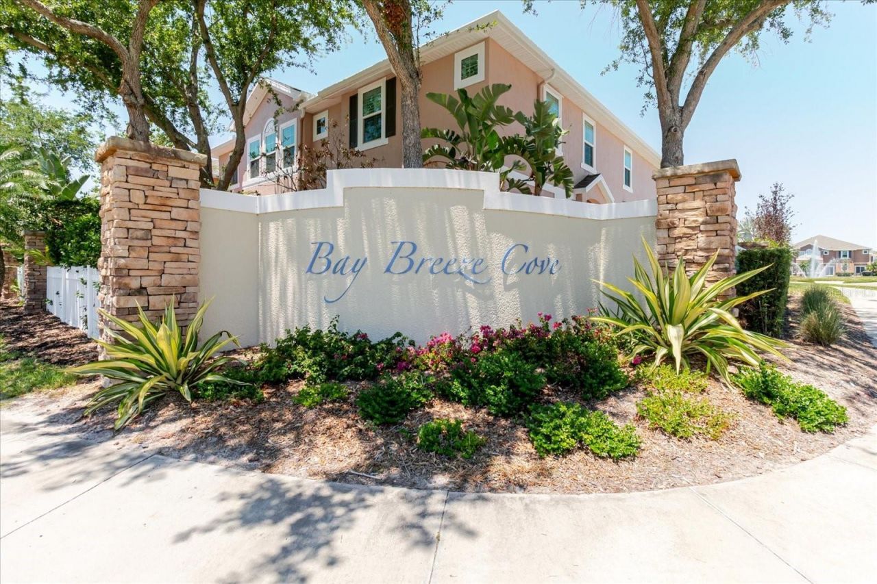 602 51st Avenue N, Saint Petersburg, FL 33703 Photo