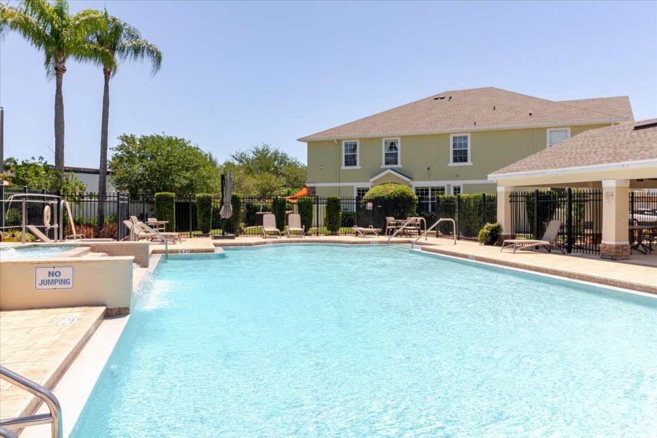 602 51st Avenue N, Saint Petersburg, FL 33703 Photo
