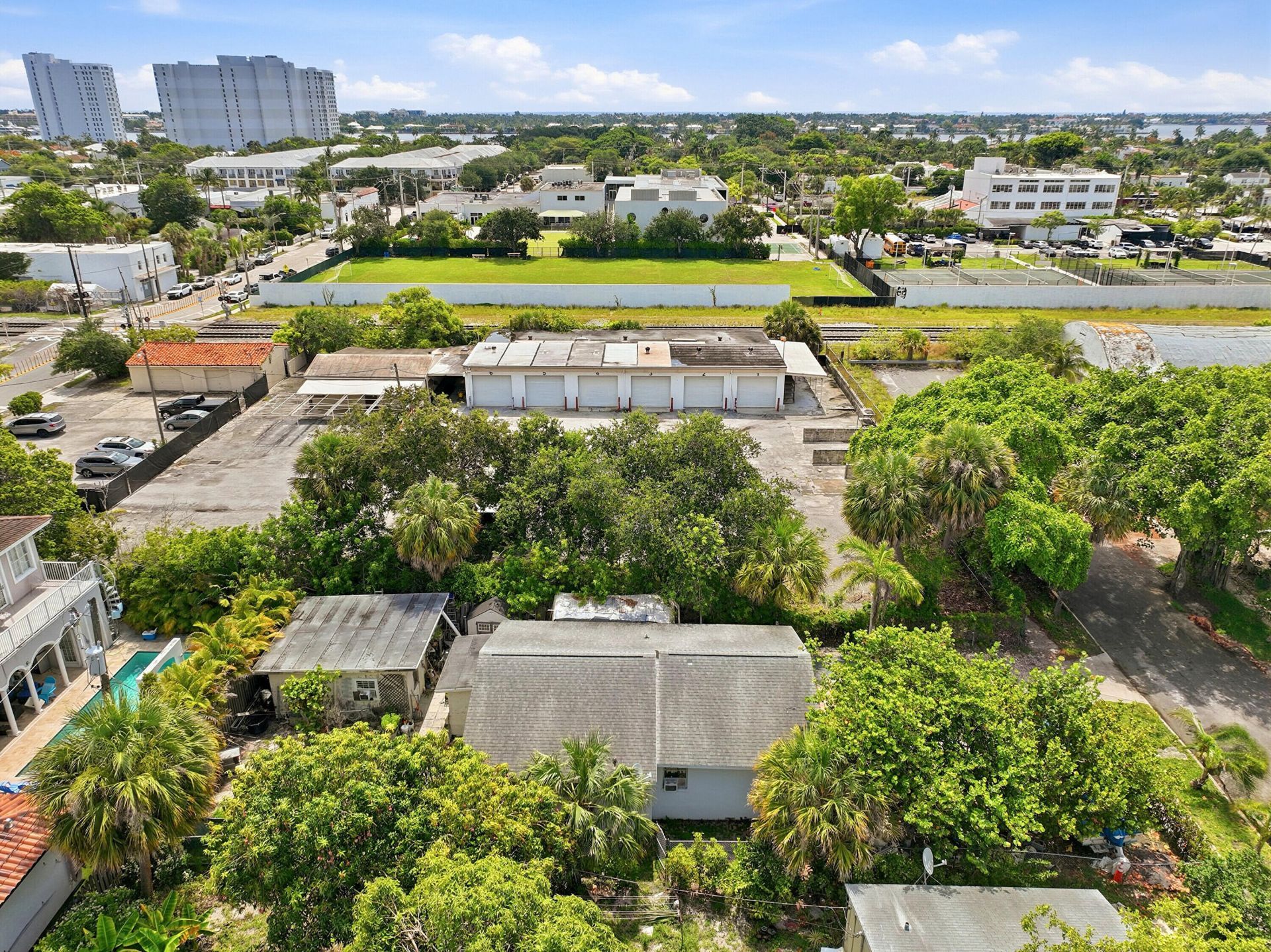 515 Biscayne Drive, West Palm Beach, FL 33401 Photo