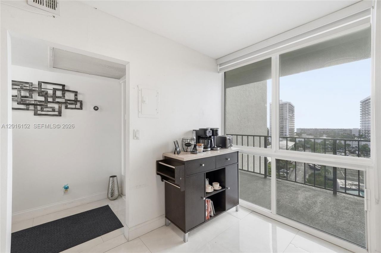 Please Call For Address, Unit 808, Pompano Beach, FL 33062 Photo