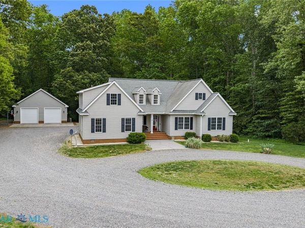 416 Meadow Drive , Tappahannock, VA 22560