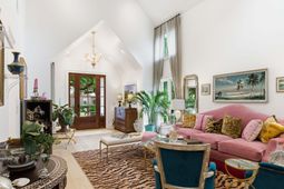 6 Beverly Road photo 4