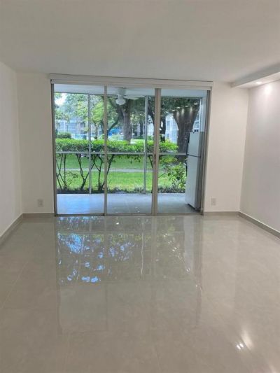 2600 NW 49th Avenue, Unit Apt 112, Lauderdale Lakes, FL 33313 Photo