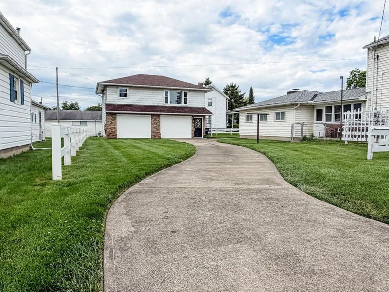 730 N Roosevelt Avenue , Lancaster, OH 43130 Photo 2