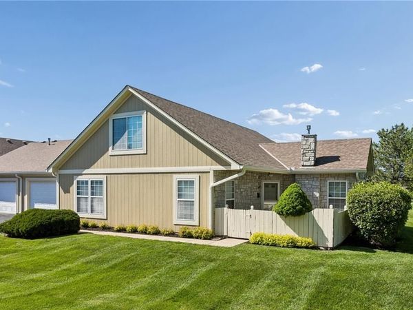 11316 S Pflumm Road, Olathe, KS 66215