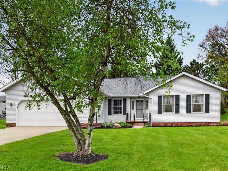 1338 Sharonbrook Drive, Twinsburg, OH 44087 Photo 1