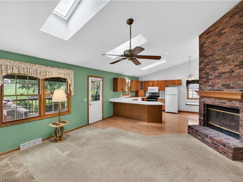 1338 Sharonbrook Drive, Twinsburg, OH 44087 Photo 2