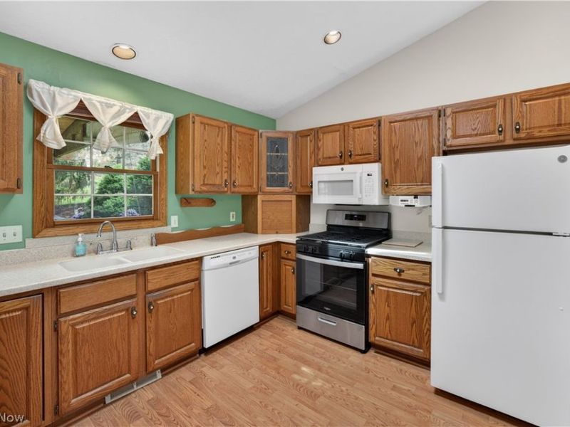 1338 Sharonbrook Drive, Twinsburg, OH 44087 Photo 9