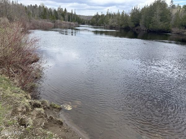 L6 NYS 28N, Newcomb, NY 12852