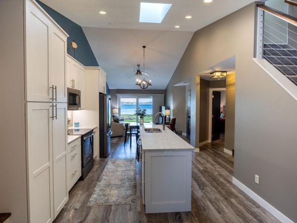 22710 Dunvilla Drive, Unit 6, Pelican Rapids, MN 56572