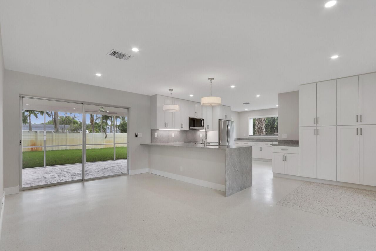 732 Pelican Way, North Palm Beach, FL 33408 Photo
