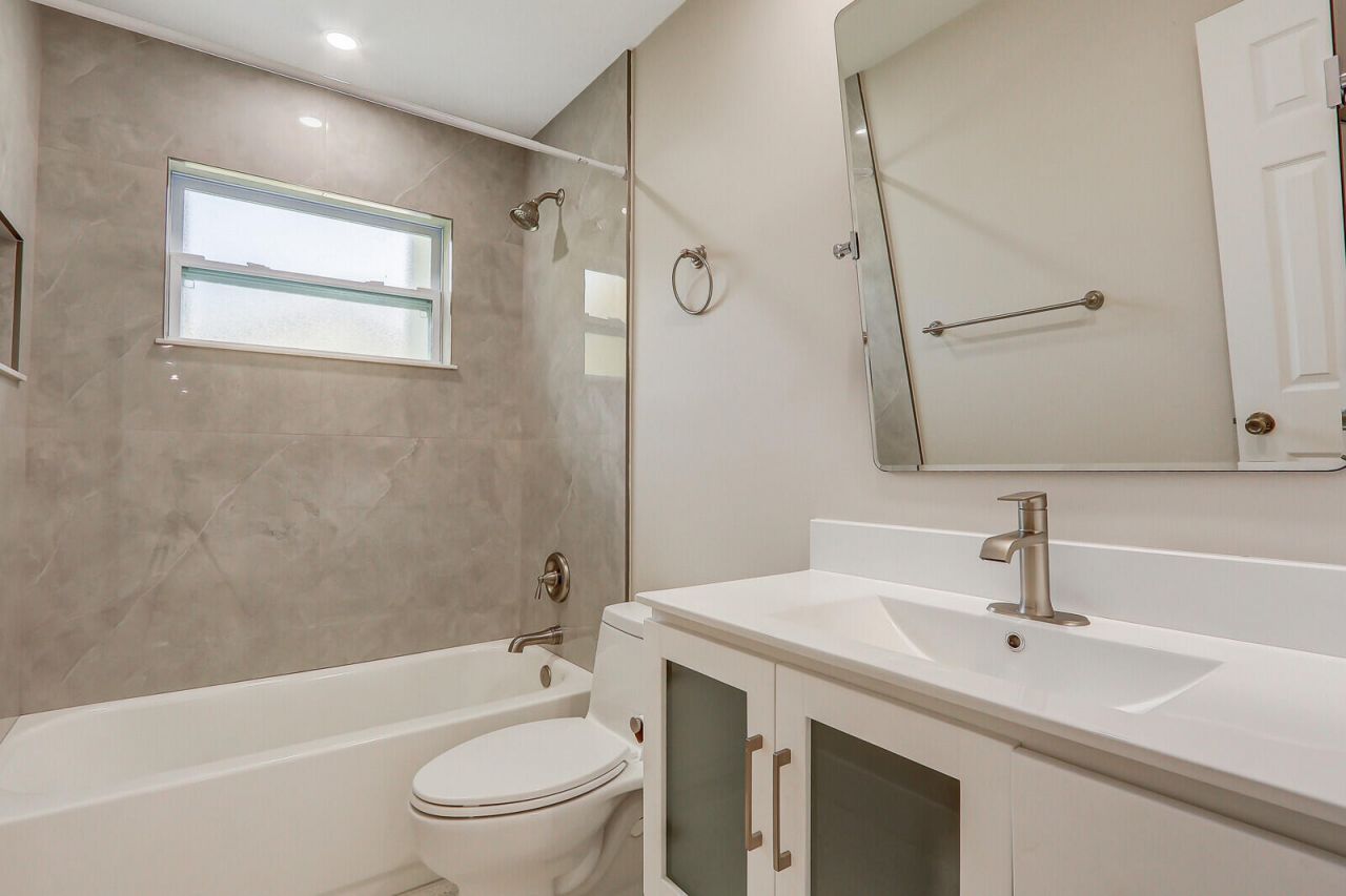 732 Pelican Way, North Palm Beach, FL 33408 Photo