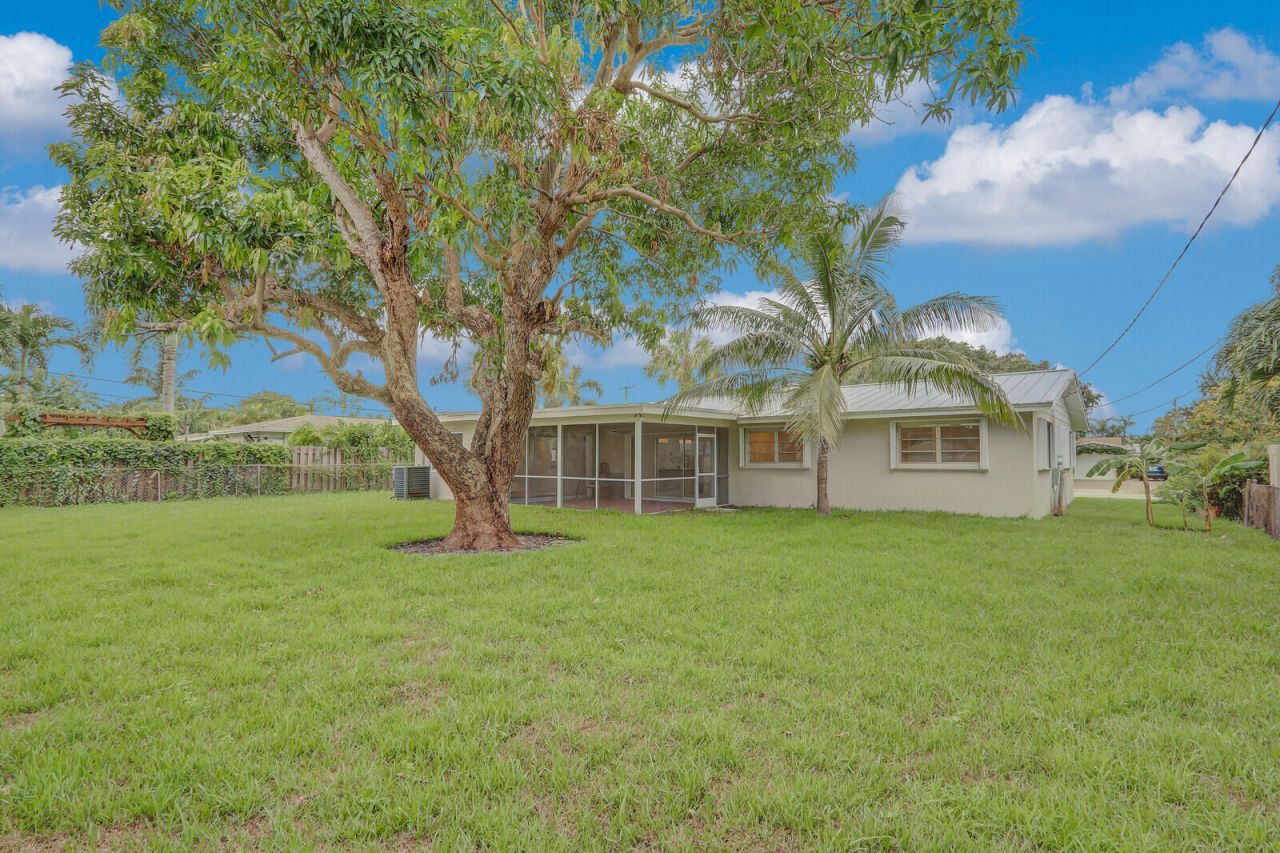 732 Pelican Way, North Palm Beach, FL 33408 Photo