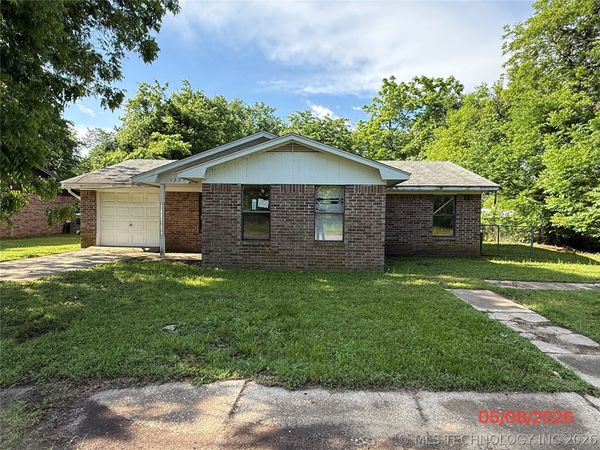 1209 W Kiamichi Street , Hugo, OK 74743